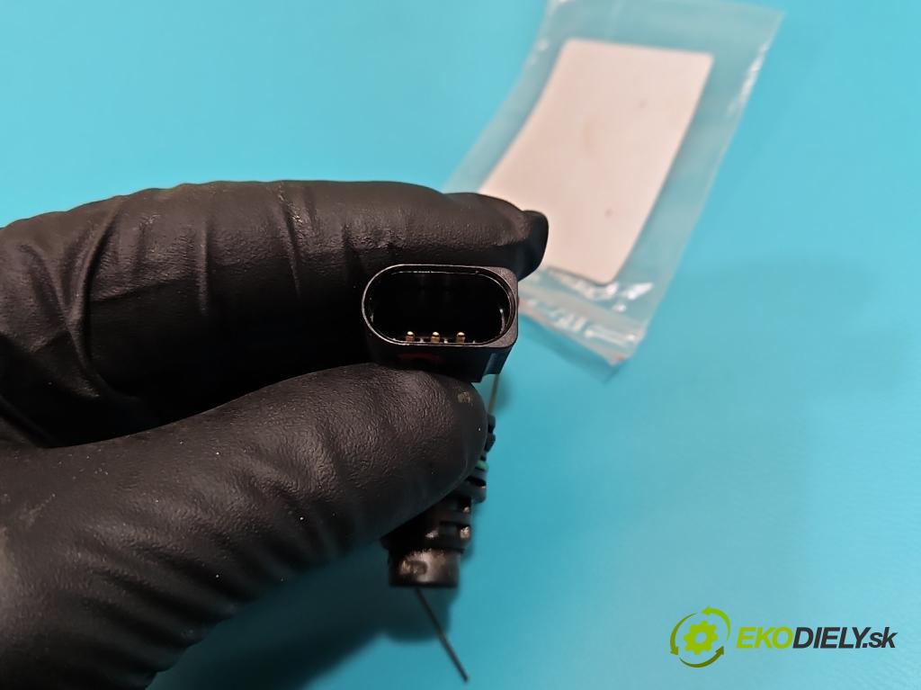 Seat Altea 1.4 tsi 125 hp manual 92 kW 1390 cm3 5- snímač pozice: hřídele vačkový 030907601E (Snímače polohy kliky, vačky)