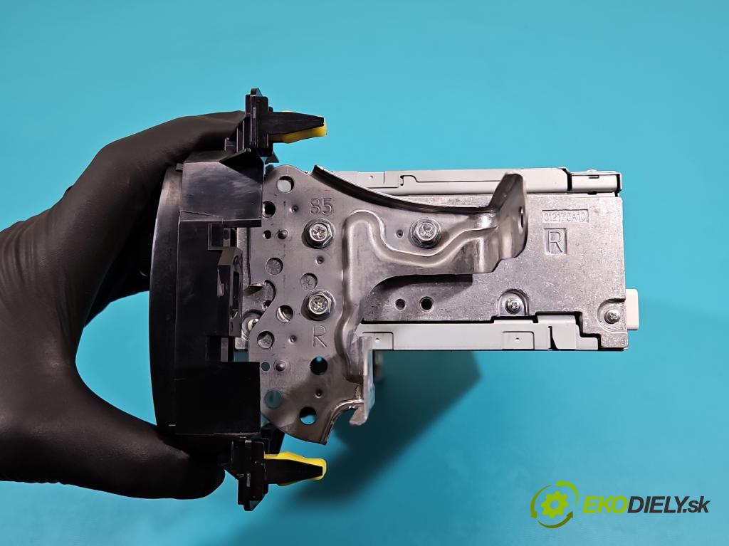 Toyota Yaris III 2011-2020 1.0 VVT-i: 69KM manual 51 kW 998 cm3 3- Radio originál 86120-0D640