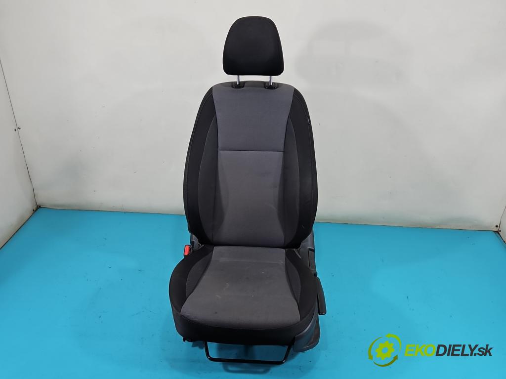 Hyundai i20 II 2014 -2020 1.2 16V 84KM manual 61,8 kW 1248 cm3 5- Sedačka ľavý  (Sedačky, sedadlá)