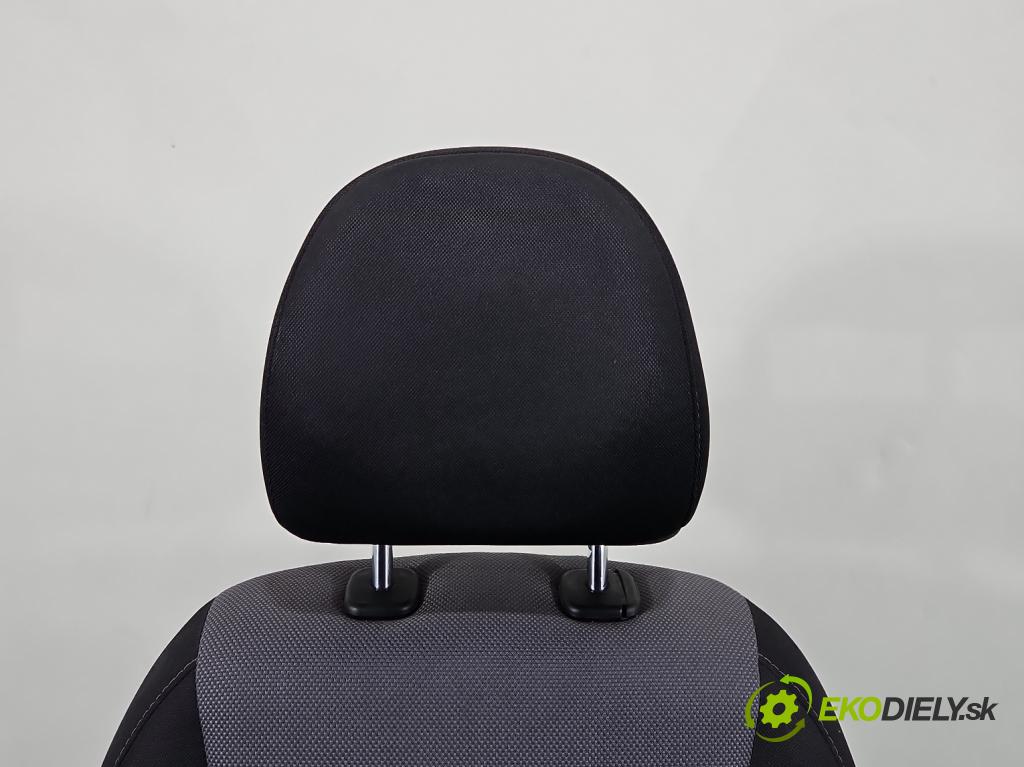 Hyundai i20 II 2014 -2020 1.2 16V 84KM manual 61,8 kW 1248 cm3 5- Sedačka ľavý  (Sedačky, sedadlá)