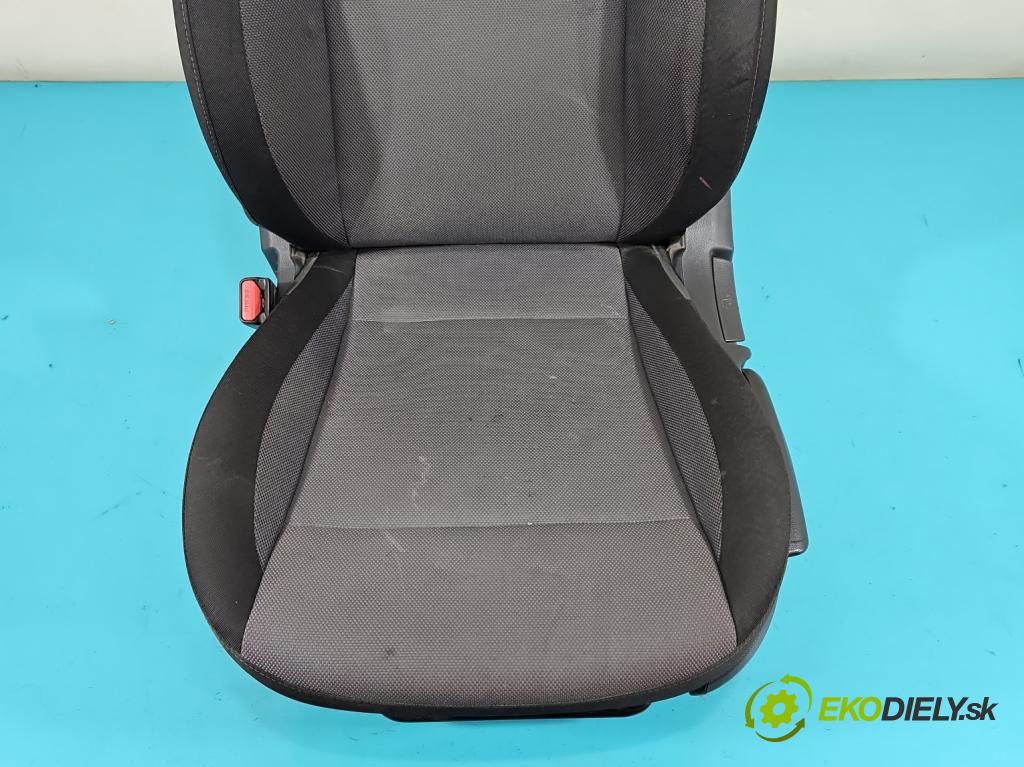 Hyundai i20 II 2014 -2020 1.2 16V 84KM manual 61,8 kW 1248 cm3 5- Sedačka ľavý  (Sedačky, sedadlá)