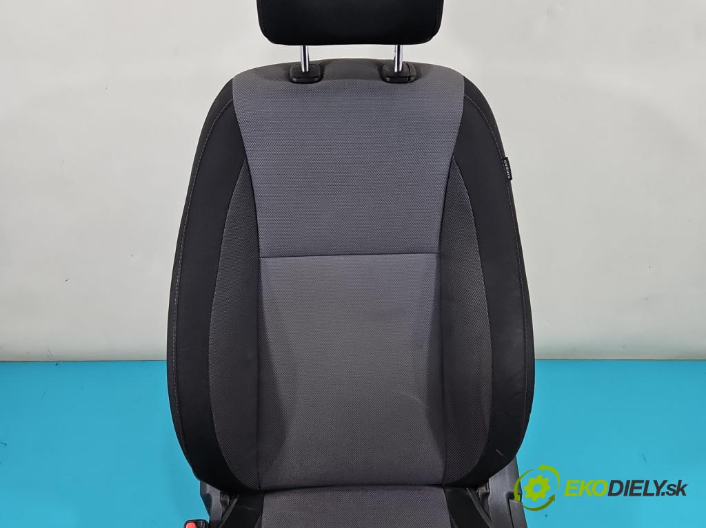 Hyundai i20 II 2014 -2020 1.2 16V 84KM manual 61,8 kW 1248 cm3 5- Sedačka ľavý  (Sedačky, sedadlá)