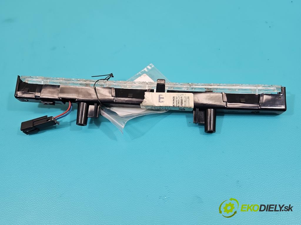 Opel Meriva A 2002-2010 1.6 16V 105 HP manual 77 kW 1598 cm3 5- světlo: stop: 13179989