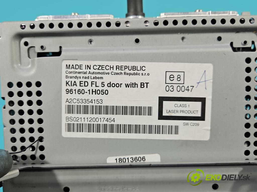 Kia Ceed I 2006-2012 1.4 16v 90 HP manual 66 kW 1396 cm3 5- Radio originál 96160-1H050
