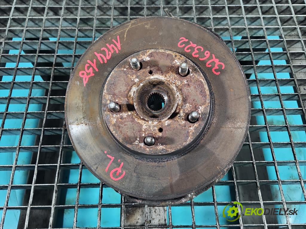 Toyota Rav4 II 2000-2005 2.0 d4d 116 HP manual 85 kW 1995 cm3 5- náboj ľavé  (Náboje)