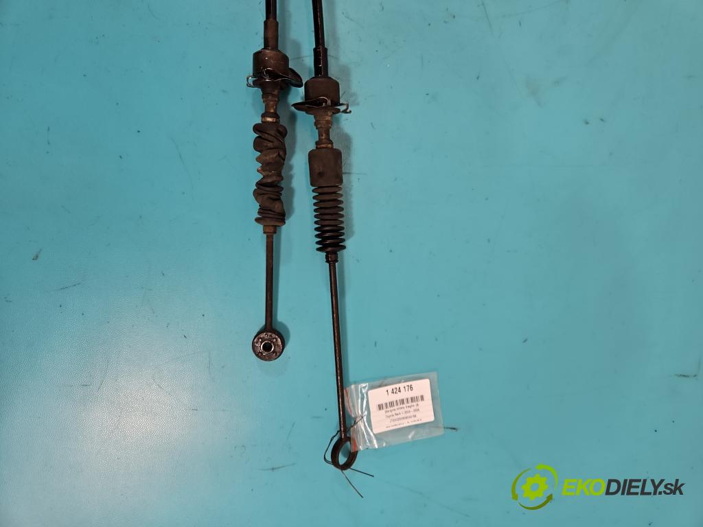 Toyota Rav4 II 2000-2005 2.0 d4d 116 hp manual 85 kW 1995 cm3 5- kulisa změny stupňová  (Rýchlostné páky / kulisy)