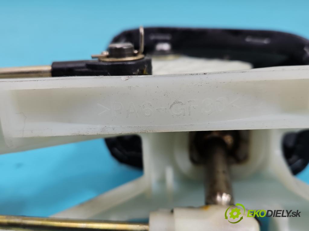 Toyota Rav4 II 2000-2005 2.0 d4d 116 hp manual 85 kW 1995 cm3 5- kulisa změny stupňová  (Rýchlostné páky / kulisy)