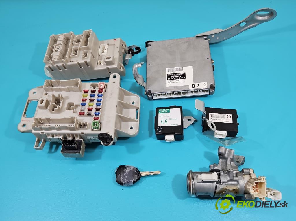 Toyota Rav4 II 2000-2005 2.0 d4d 116 HP manual 85 kW 1995 cm3 5- riadiaca jednotka motora 89661-42A10