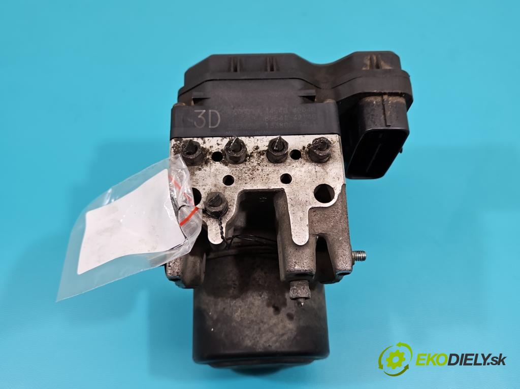 Toyota Rav4 II 2000-2005 2.0 d4d 116 HP manual 85 kW 1995 cm3 5- čerpadlo abs 44540-42040 (Pumpy ABS)