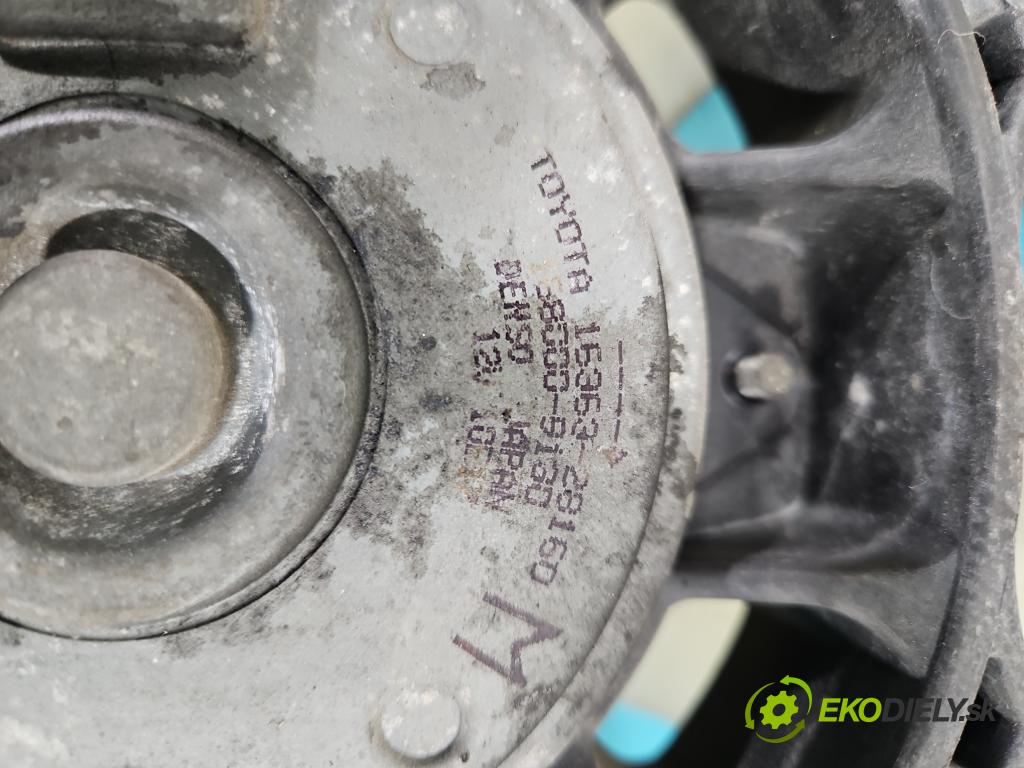 Toyota Rav4 II 2000-2005 2.0 d4d 116 HP manual 85 kW 1995 cm3 5- Ventilátor chladiča