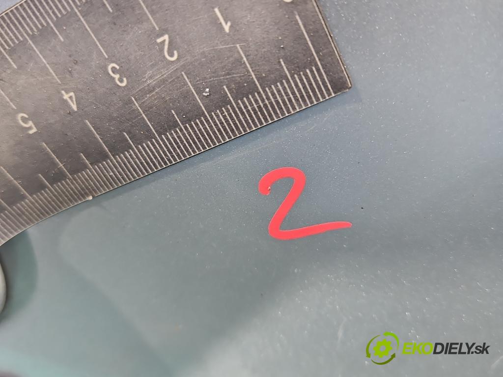 Toyota Rav4 II 2000-2005 2.0 d4d 116 hp manual 85 kW 1995 cm3 5- zadní kufrové dveře  (Zadní kapoty)