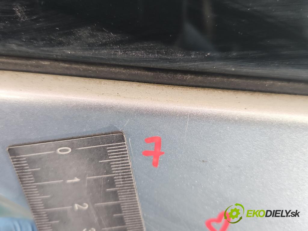 Toyota Rav4 II 2000-2005 2.0 d4d 116 hp manual 85 kW 1995 cm3 5- zadní kufrové dveře  (Zadní kapoty)