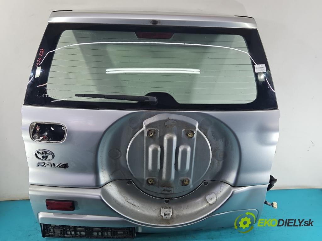 Toyota Rav4 II 2000-2005 2.0 d4d 116 hp manual 85 kW 1995 cm3 5- zadní kufrové dveře  (Zadní kapoty)