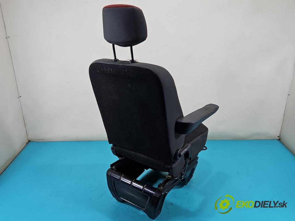 Renault Master III 2010-2019 2.3 dci 110 HP manual 81 kW 2299 cm3 5- Sedačka ľavý  (Sedačky, sedadlá)