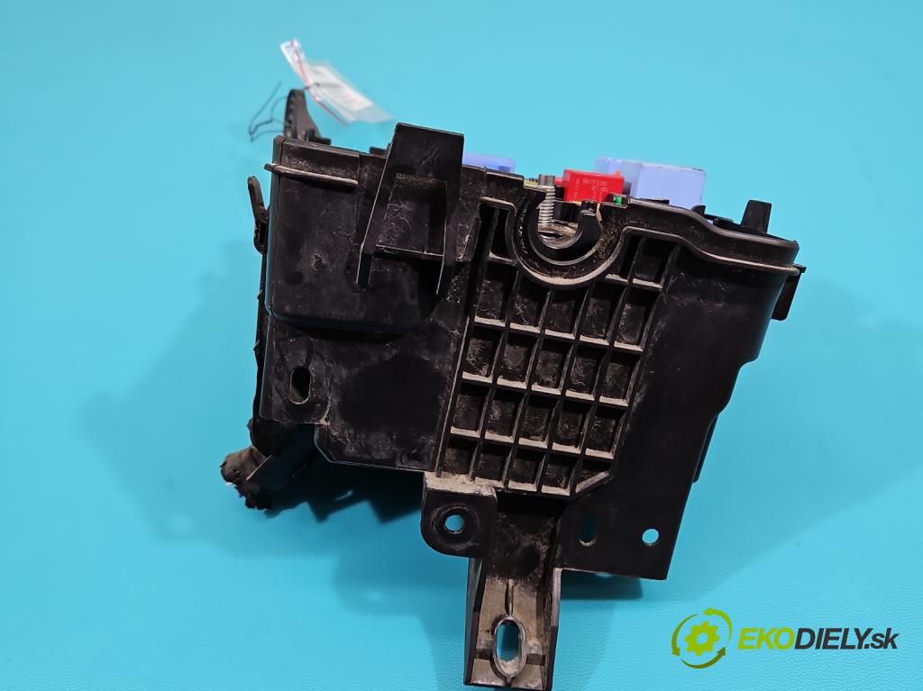 Citroen C-Elysee II 2012- 1.6 16V 116 hp manual 85 kW 1599 cm3 5- skříňka pojistková  (Pojistkové skříňky)