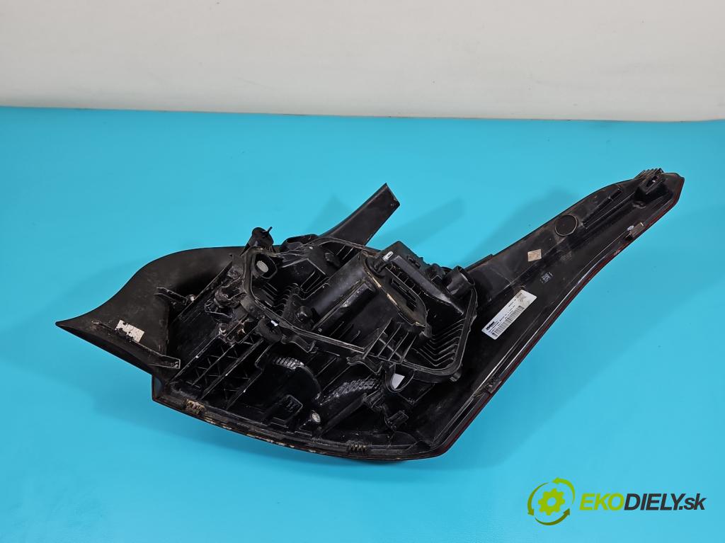 Citroen C-Elysee II 2012- 1.6 16V 116 HP manual 85 kW 1599 cm3 5- svetlo / reflektor zadné ľavé 9817303780 (Kľučka dverí ostatné)