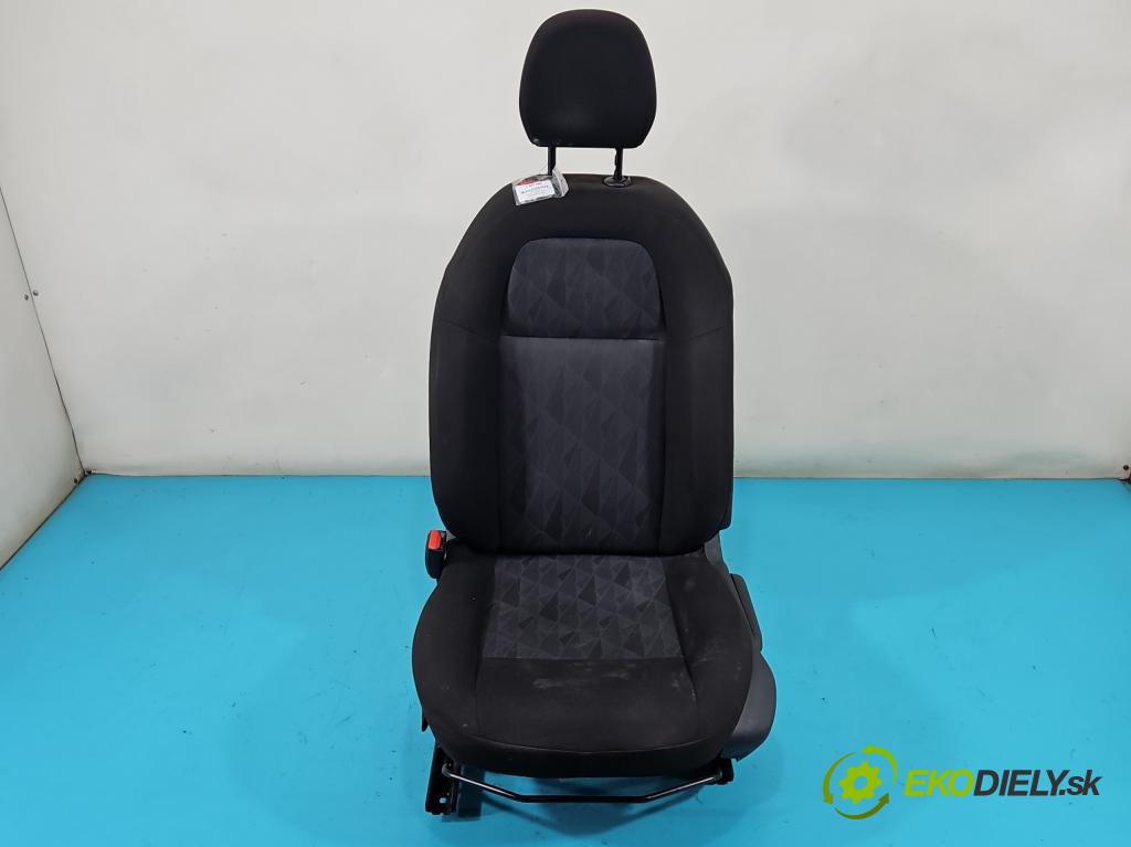 Citroen C-Elysee II 2012- 1.6 16V 116 HP manual 85 kW 1599 cm3 5- Sedačka ľavý  (Sedačky, sedadlá)