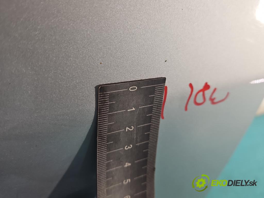 Alfa romeo 147 1.6 16V 105 HP manual 77 kW 1598 cm3 5- dvere predné ľavé  (Kľučka dverí ostatné)