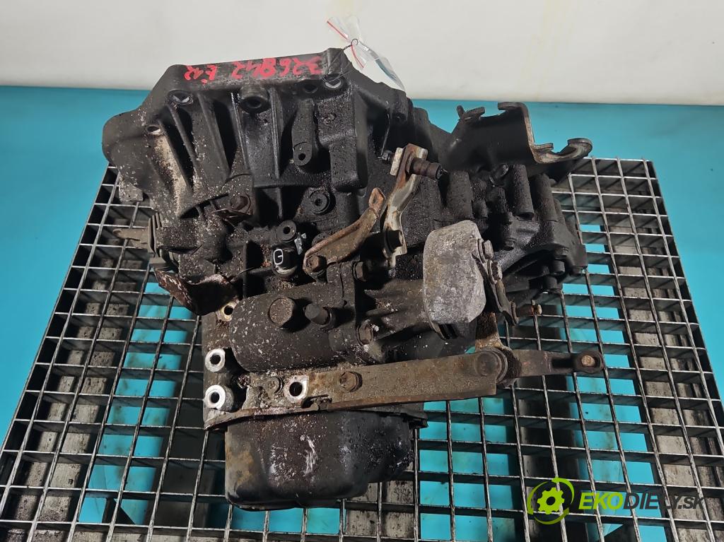 Toyota Corolla E12 2001-2009 1.4 vvt-i 97KM manual 71 kW 1398 cm3 3- prevodovka stupeň,rýchlosť manual C60 5