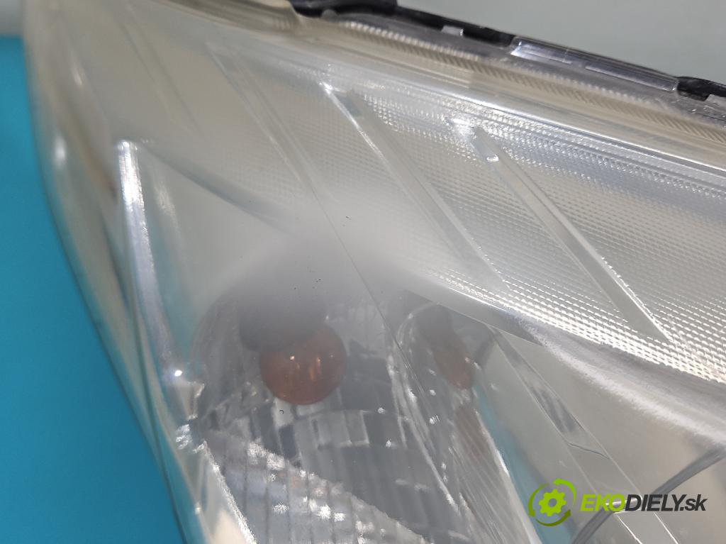 Mazda 5  2005-2010 2.3 16v 158 HP automatic 116 kW 2261 cm3 5- Reflektor: pravý  (Pravé)