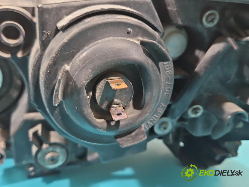 Mazda 5  2005-2010 2.3 16v 158 HP automatic 116 kW 2261 cm3 5- Reflektor: pravý  (Pravé)