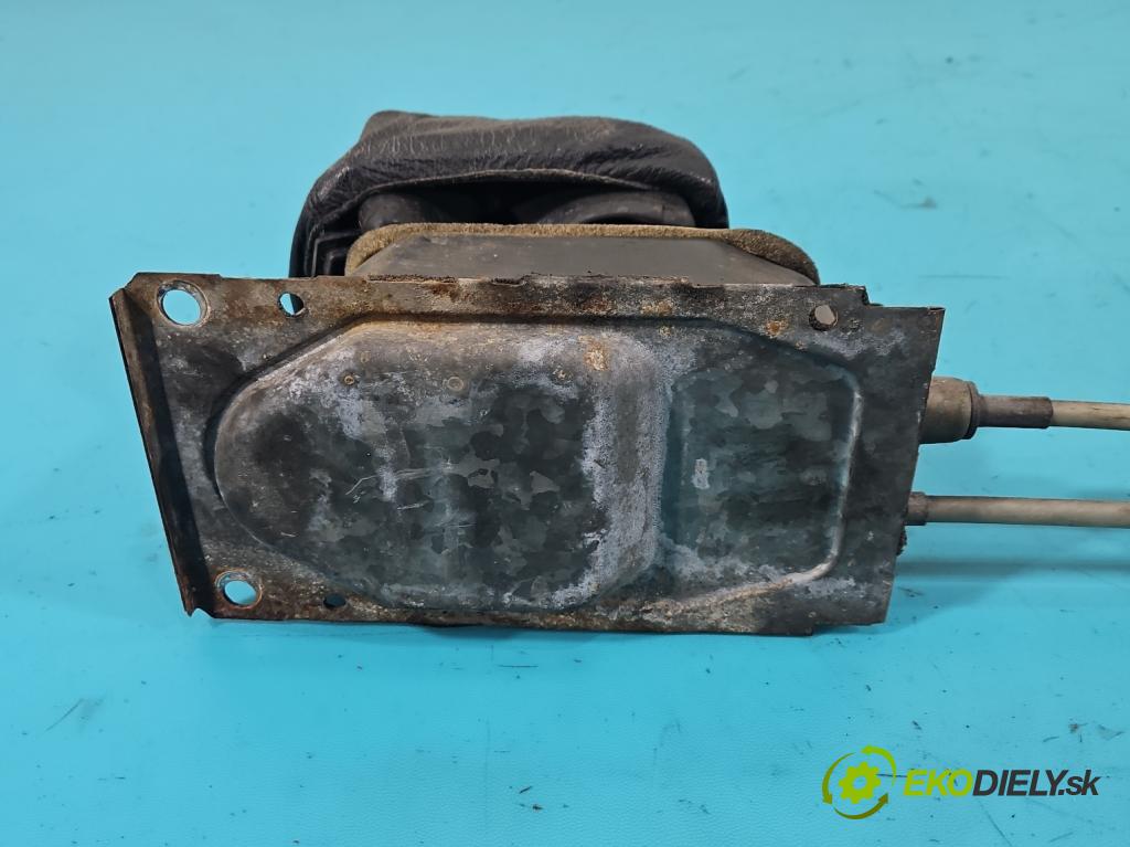 Vw Passat B4 1993-1997 2.0 8V 116 HP manual 85 kW 1984 cm3 5- Páka: Změny: stupeň,rýchlosť  (Rýchlostná páka (kulisa))