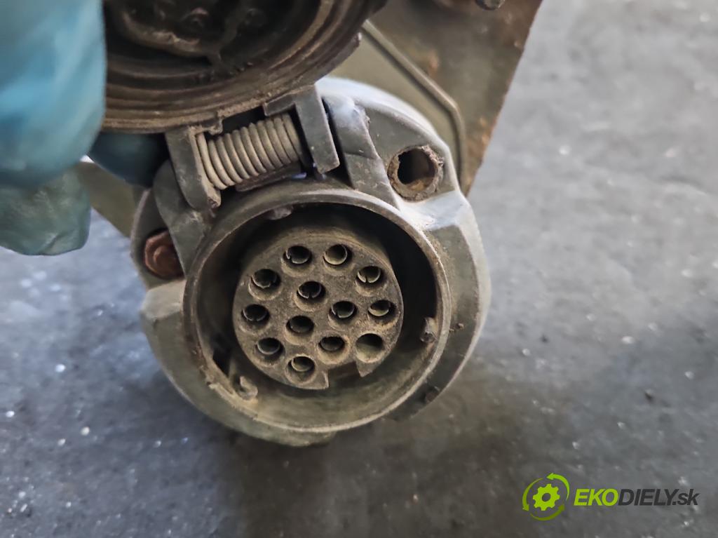 Ford C-Max I 2003-2010 1.8 16v 125 hp manual 92 kW 1798 cm3 5- oko tažné  (Tažná zařízení)