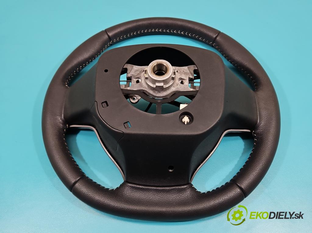 Toyota Yaris III 2011-2020 1.0 VVT-i: 69KM manual 51 kW 998 cm3 3- volant  (Volanty)