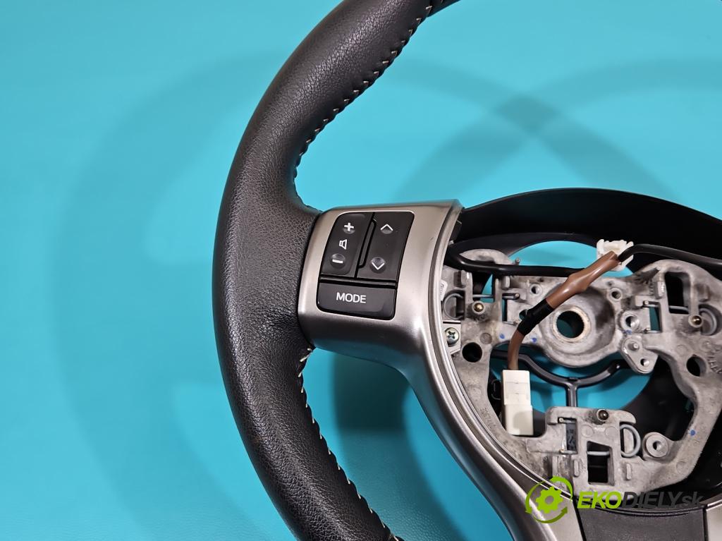 Toyota Yaris III 2011-2020 1.0 VVT-i: 69KM manual 51 kW 998 cm3 3- volant  (Volanty)