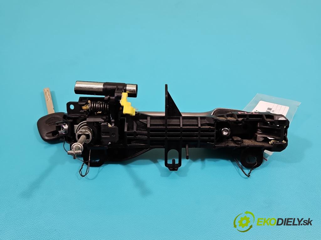 Toyota Yaris III 2011-2020 1.0 VVT-i: 69KM manual 51 kW 998 cm3 3- rukoväť predné ľavé mimo:  (Vonkajšie predné ľavé)