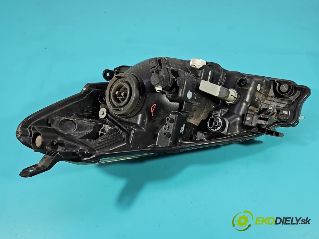 Toyota Yaris III 2011-2020 1.0 VVT-i: 69KM manual 51 kW 998 cm3 3- Reflektor: pravý  (Pravé)