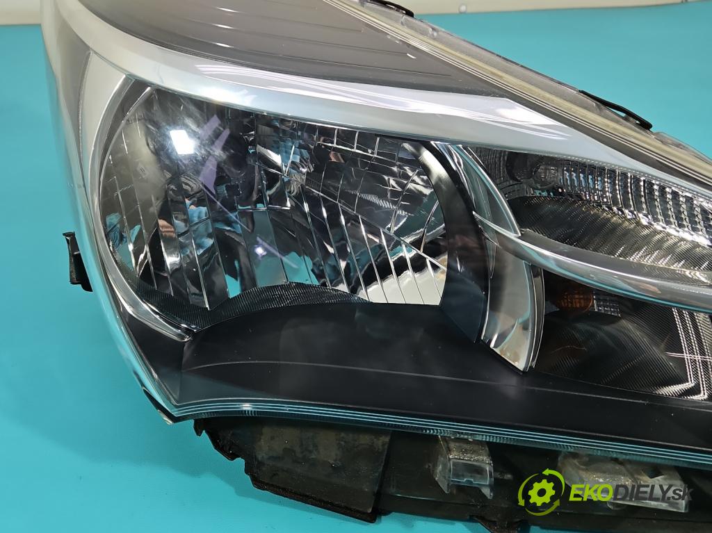 Toyota Yaris III 2011-2020 1.0 VVT-i: 69KM manual 51 kW 998 cm3 3- Reflektor: pravý  (Pravé)