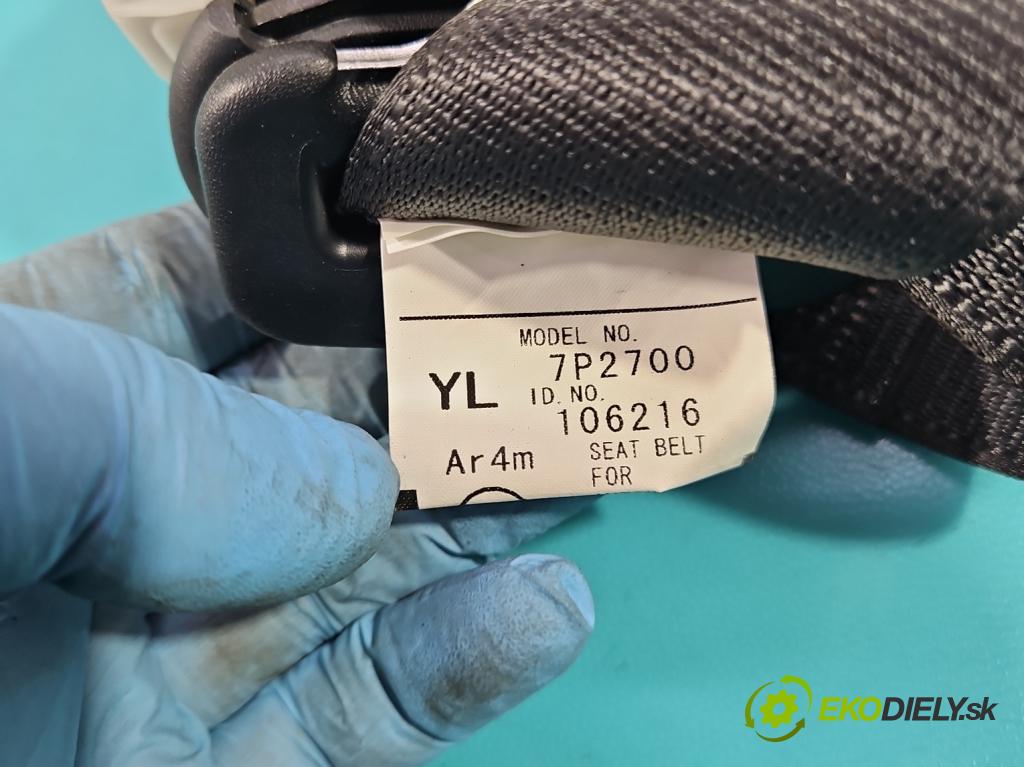 Toyota Yaris III 2011-2020 1.0 VVT-i 69KM manual 51 kW 998 cm3 3- stěna bezpečnost zadní levý 7P2700