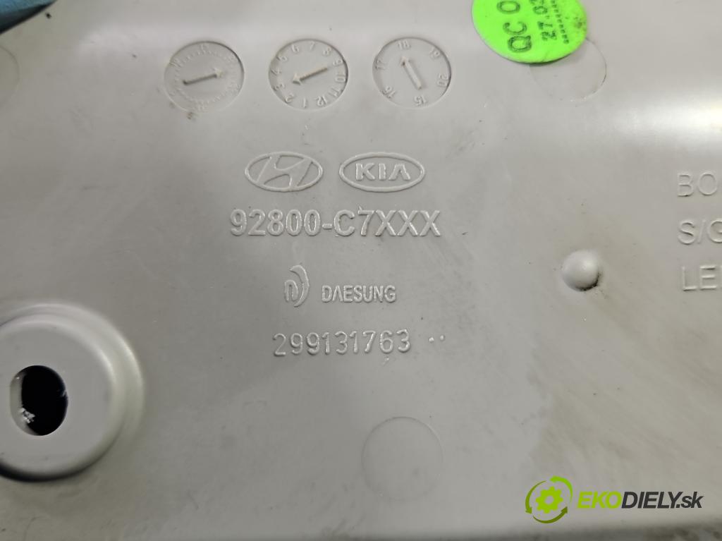 Hyundai i20 II 2014 -2020 1.2 16V (G4LA) 84KM manual 61,8 kW 1248 cm3 5- světlo interiéru 92810C7010TTX