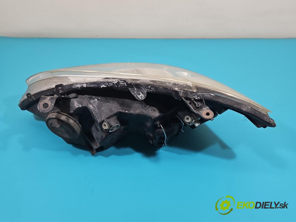 Toyota Corolla E12 2001-2009 1.4 D4D 90 HP manual 66 kW 1364 cm3 5- Reflektor: pravý  (Pravé)