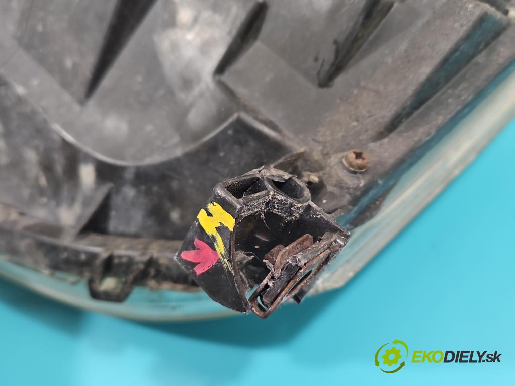 Toyota Corolla E12 2001-2009 1.4 D4D 90 HP manual 66 kW 1364 cm3 5- Reflektor: pravý  (Pravé)