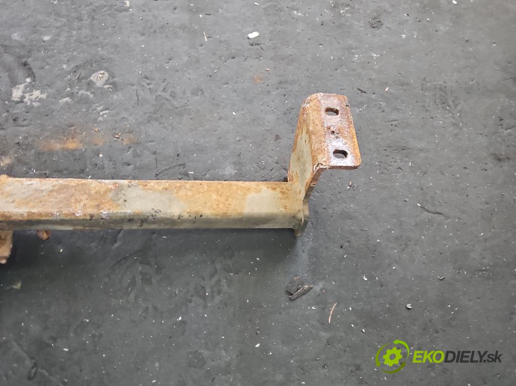 Toyota Corolla E12 2001-2009 1.4 D4D 90 hp manual 66 kW 1364 cm3 5- oko tažné  (Tažná zařízení)