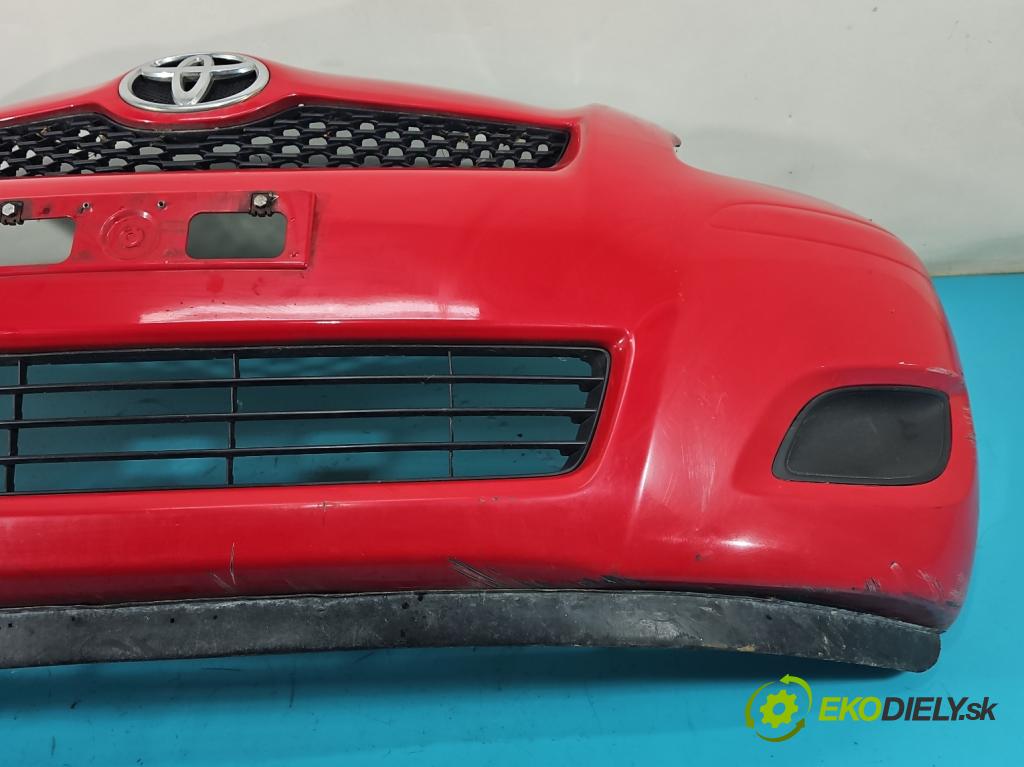Toyota Yaris II 2005-2011 1.0 VVT-i 69KM manual 51 kW 998 cm3 3- nárazník přední (Ostatné)