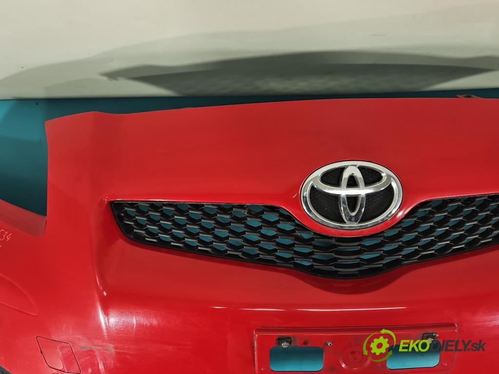 Toyota Yaris II 2005-2011 1.0 VVT-i 69KM manual 51 kW 998 cm3 3- nárazník přední (Ostatné)