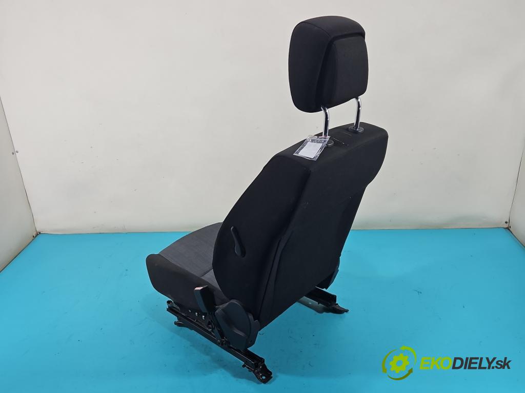 Kia Ceed I 2006-2012 1.4 16v 90 HP manual 66 kW 1396 cm3 5- Sedačka pravý  (Sedačka, sedadlo)