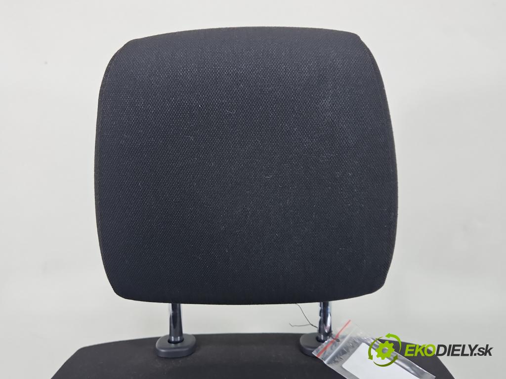 Kia Ceed I 2006-2012 1.4 16v 90 HP manual 66 kW 1396 cm3 5- Sedačka pravý  (Sedačka, sedadlo)