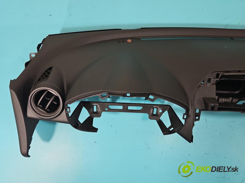 Toyota Rav4 III 2005-2012 2.2 D-CAT 177 HP manual 130 kW 2231 cm3 5- kokpit,pristrojová doska rozdeľovacia