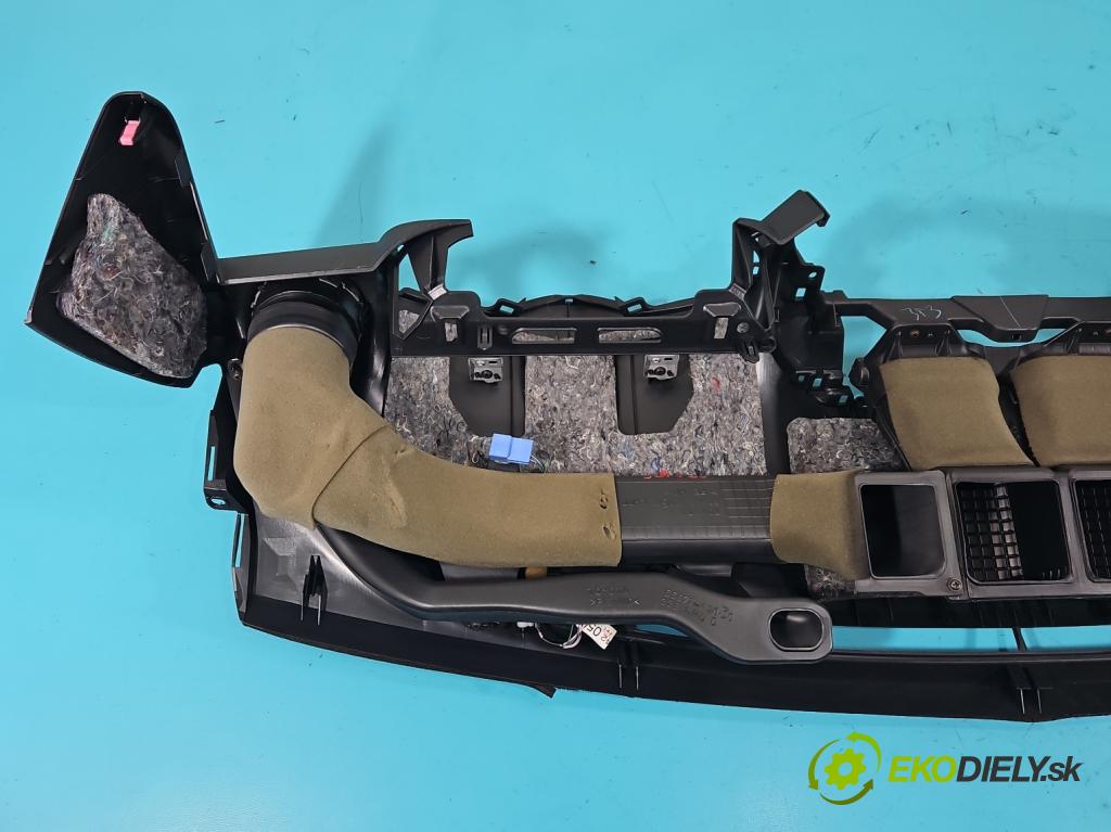 Toyota Rav4 III 2005-2012 2.2 D-CAT 177 HP manual 130 kW 2231 cm3 5- kokpit,pristrojová doska rozdeľovacia