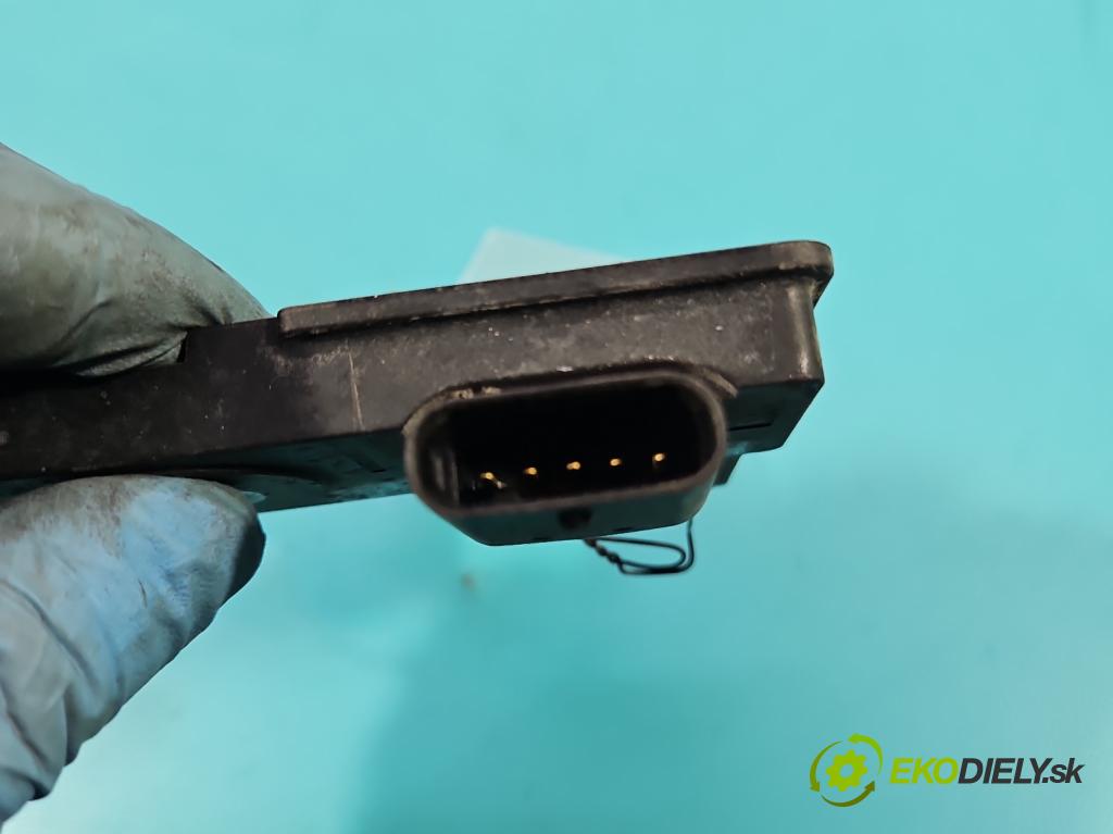 Audi A8 D4 2009-2017 3.0 TFSI automatic 213 kW 2995 cm3 4- snímač úroveň paliva 8K0906651B (Snímač)