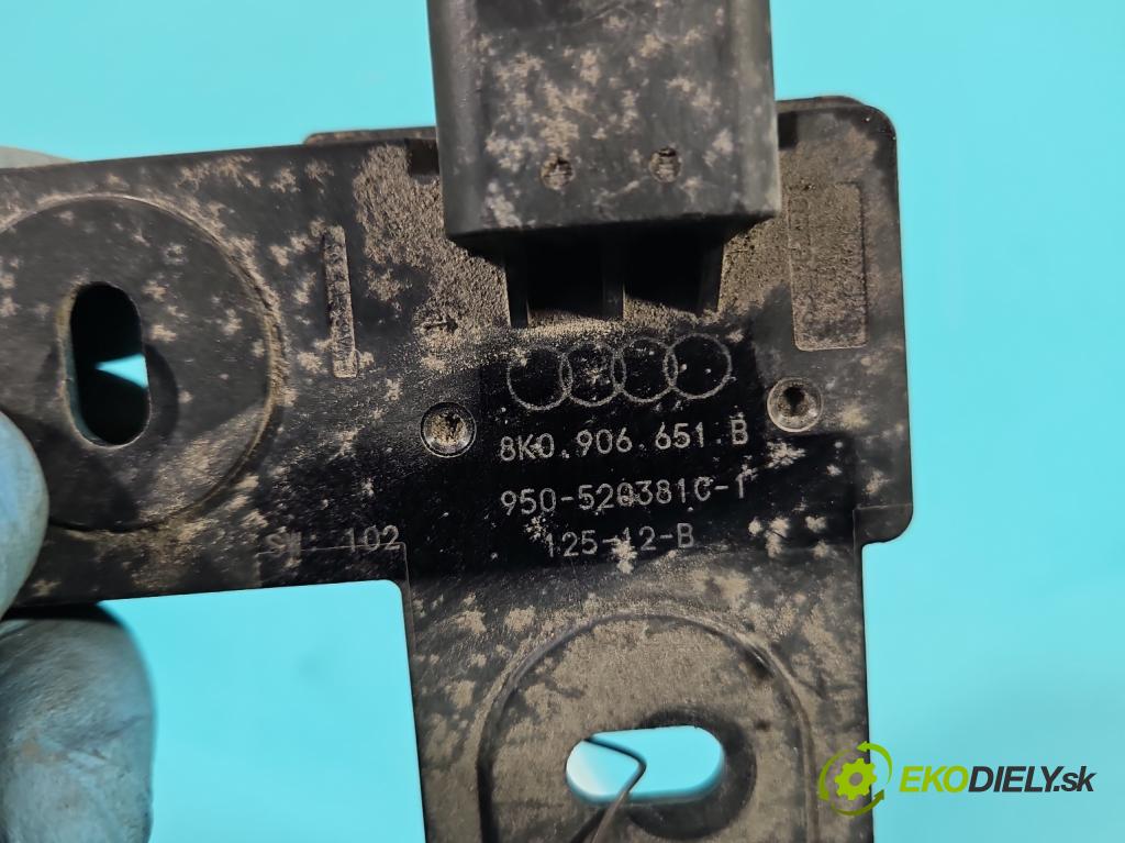 Audi A8 D4 2009-2017 3.0 TFSI automatic 213 kW 2995 cm3 4- snímač úroveň paliva 8K0906651B (Snímač)