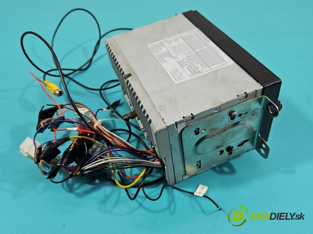 Honda CR-V II 2001-2006 2.0 16v 150 hp manual 110 kW 1998 cm3 5- Radio