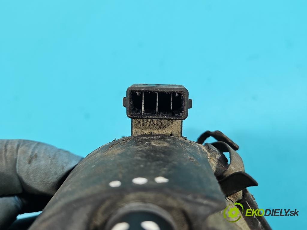 Audi A4 B5 1994-2001 1.6 8V 101 HP manual 74 kW 1595 cm3 4- rozdeľovač  (Rozdeľovače)