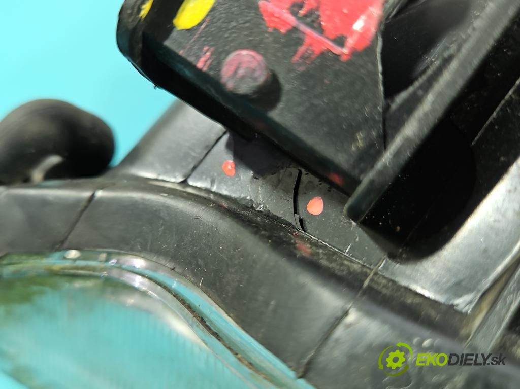 Honda Civic VII 2000-2006 1.6 16V 110 HP manual 81 kW 1590 cm3 4- Reflektor: pravý  (Pravé)