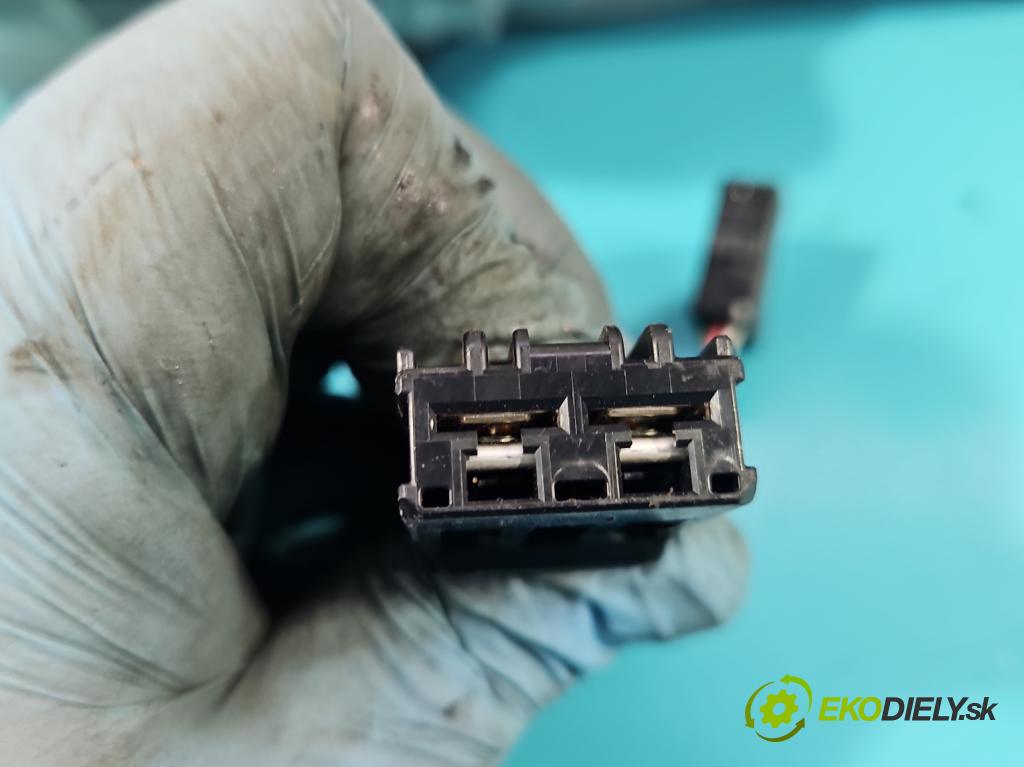 Toyota Yaris III 2011-2020 1.0 VVT-i: 69KM manual 51 kW 998 cm3 3- čerpadlo posilovač 45250-0D183 (Servočerpadlo, pumpa riadenia)