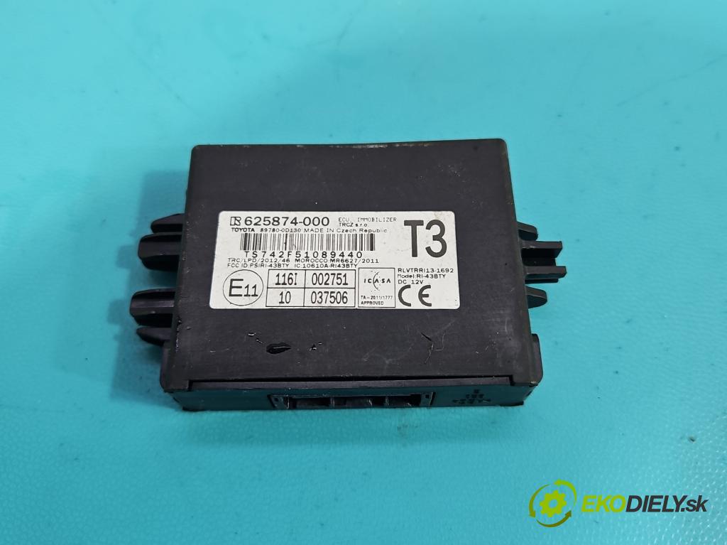 Toyota Yaris III 2011-2020 1.0 VVT-i: 69KM manual 51 kW 998 cm3 3- riadiaca jednotka motora 0261S09657